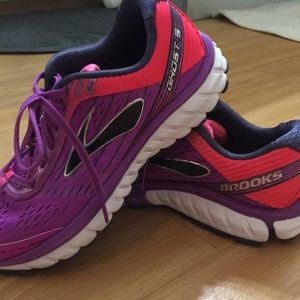 Brooks Ghost 9